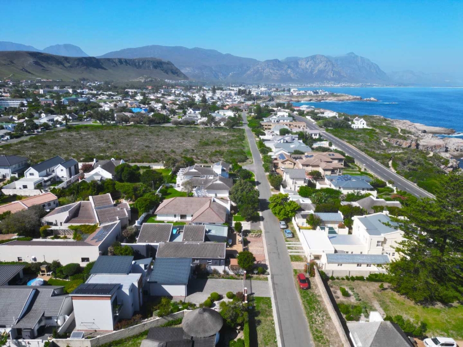 4 Bedroom Property for Sale in Westcliff Western Cape